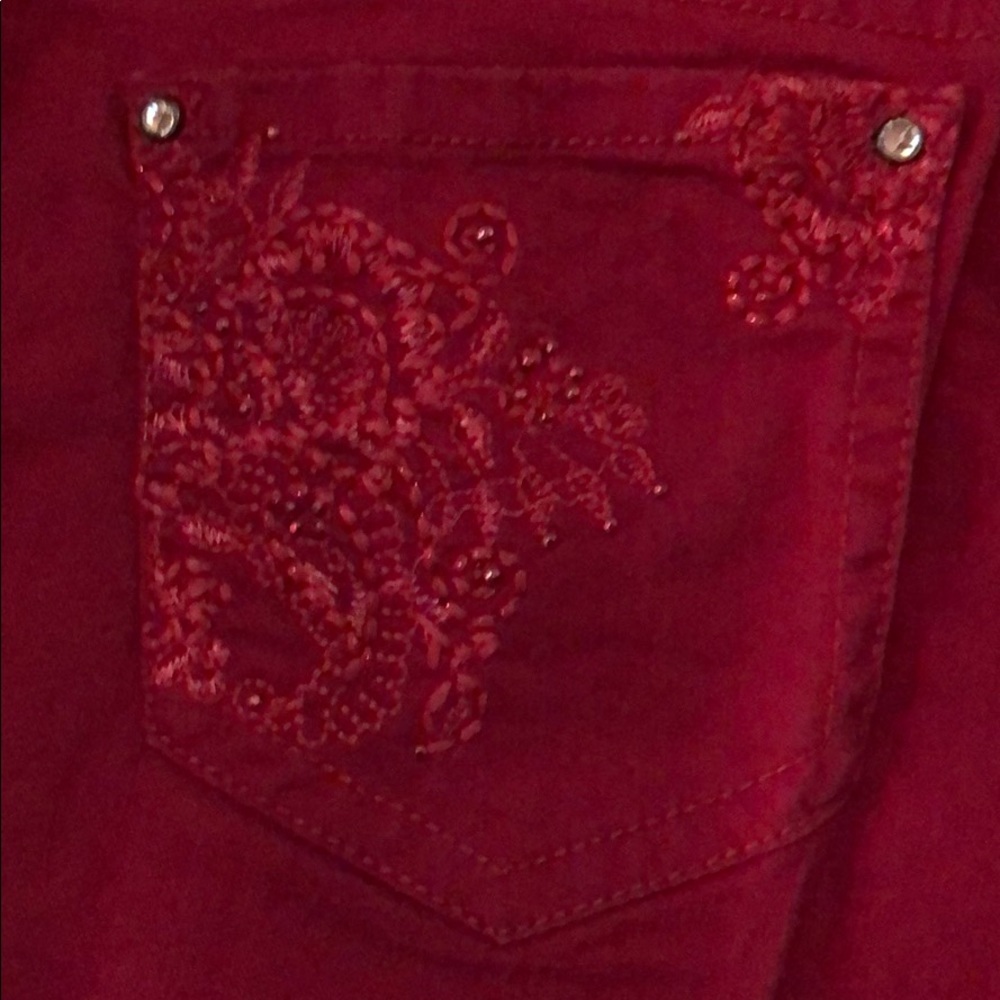 Shorts - Picture 3 of 5